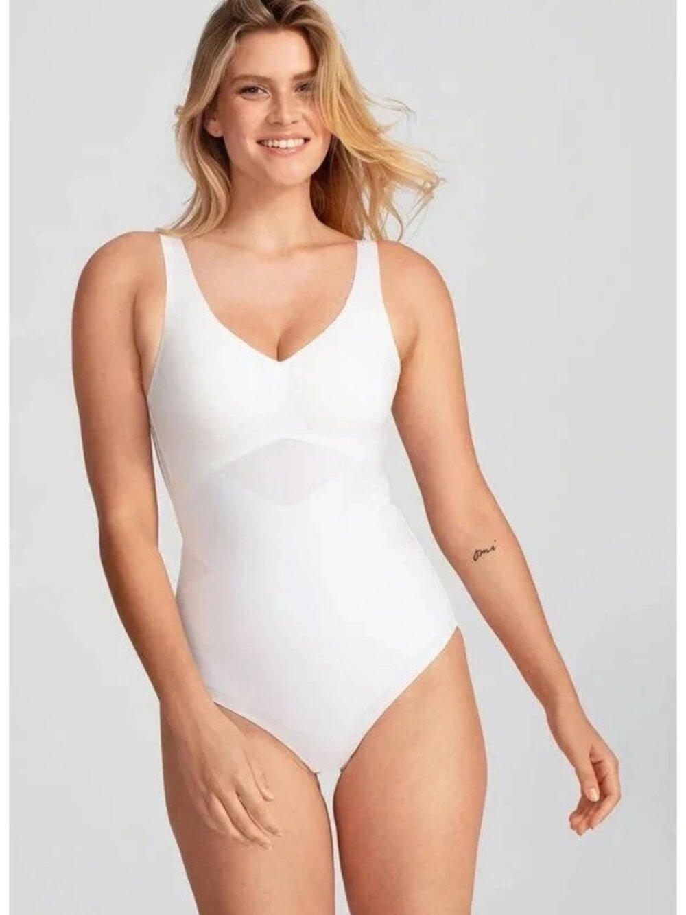 NEW $99 Honey Love Liftwear Tank Bodysuit White Honeylove Shape Wear Medium M